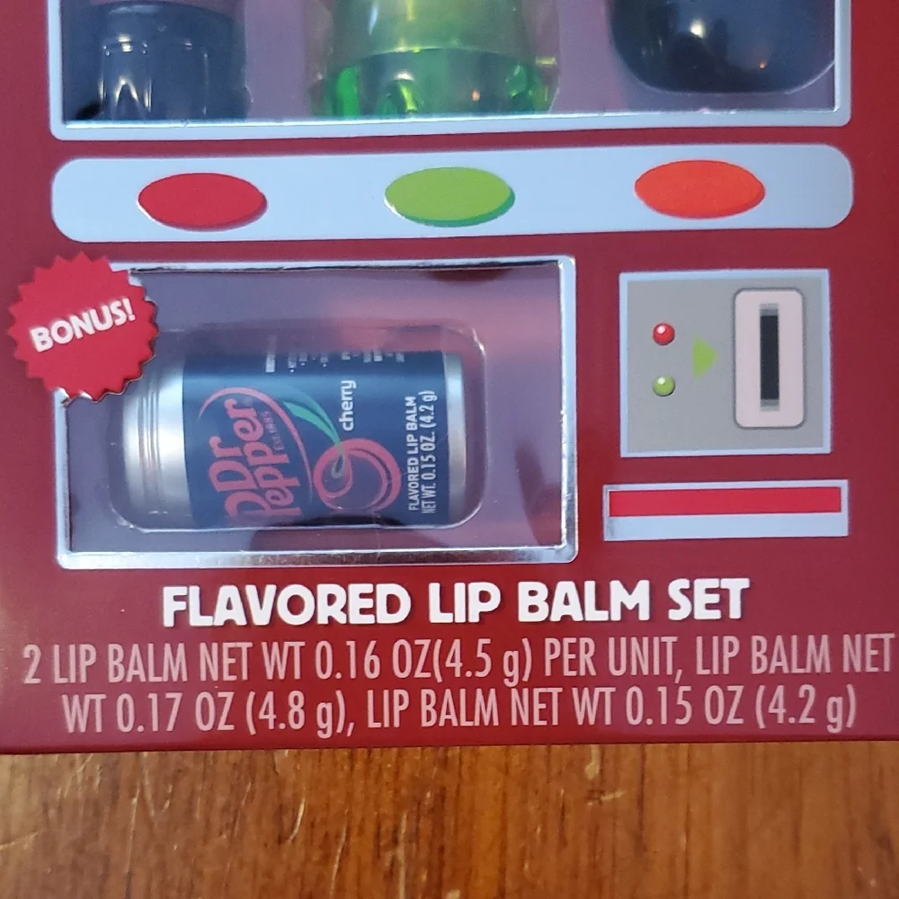 New Flavored Lip Balm Set with Dr Pepper, 7UP, A&W Novelty Vending Machine Box